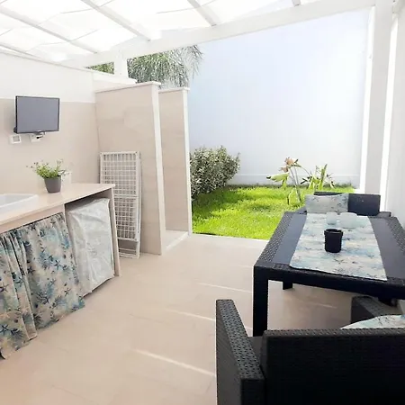 Casa Vacanze Schiuma Di Mare Porto Cesareo Exterior photo